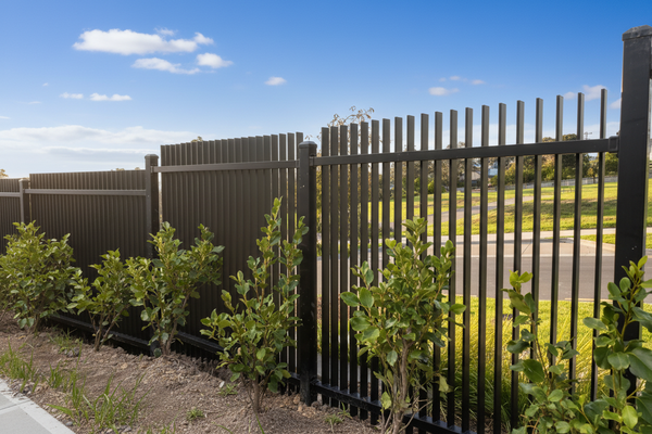 Custom Aluminium Fencing NZ | Premium Privacy Screens by Homelovers