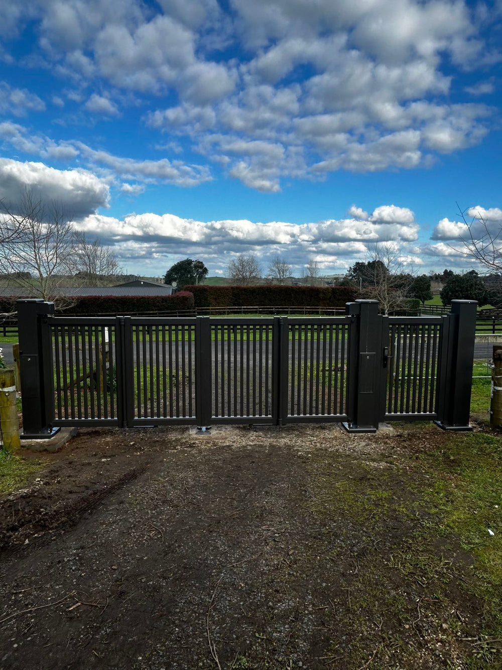 Galvanized Steel Blade Fencing NZ | Heavy-Duty Architectural Fences