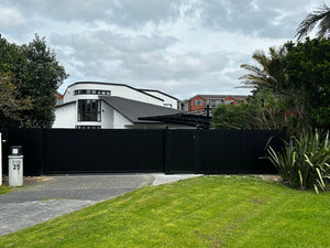 Custom Aluminium Fencing NZ | Premium Privacy Screens by Homelovers