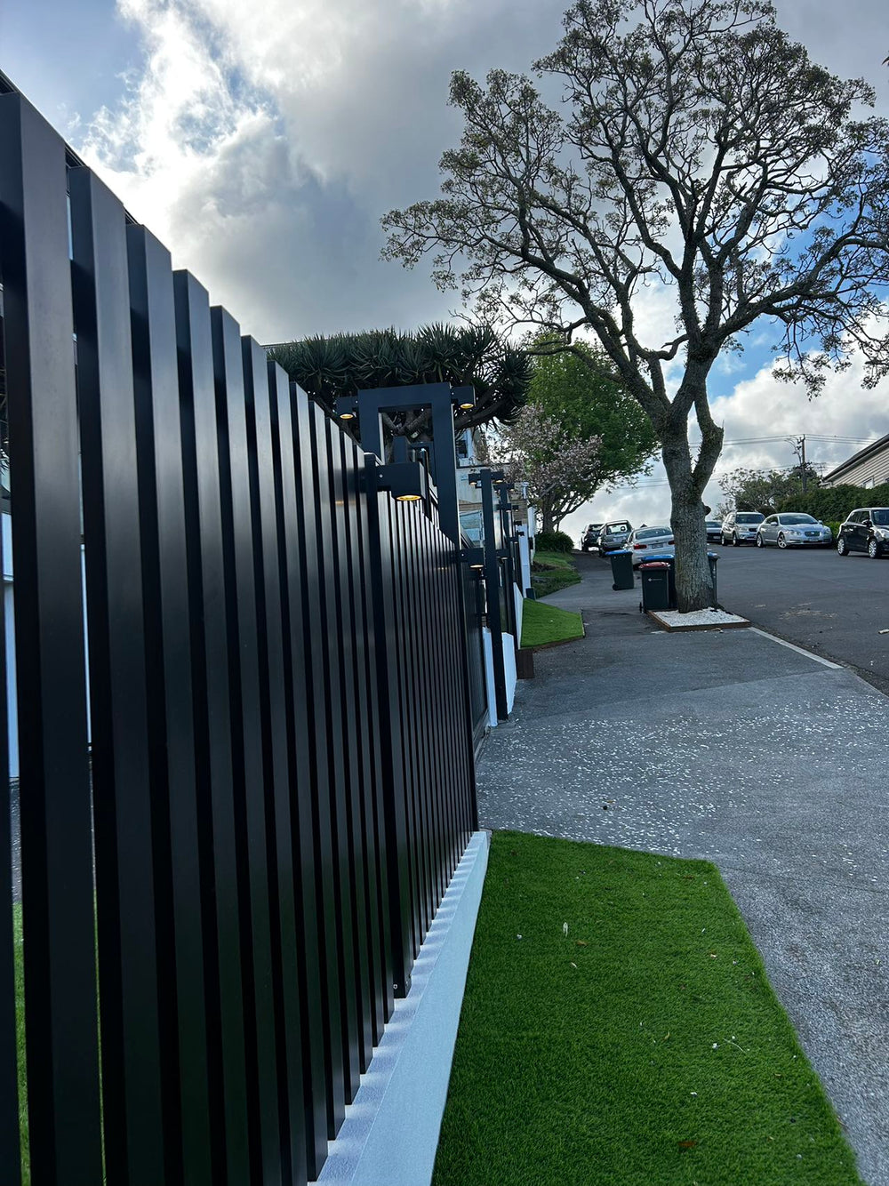 Custom Aluminium Fencing NZ | Premium Privacy Screens by Homelovers