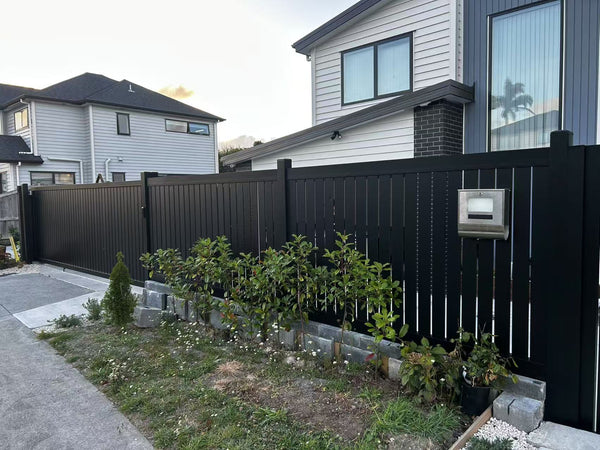 Custom Aluminium Fencing NZ | Premium Privacy Screens by Homelovers