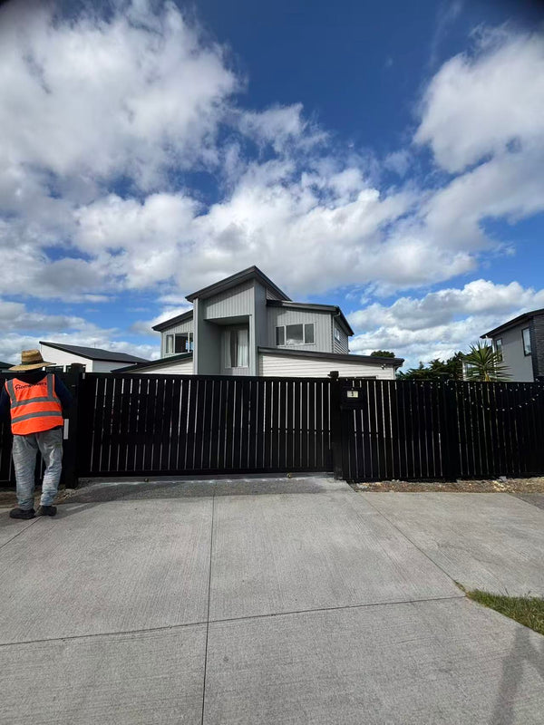 Custom Aluminium Fencing NZ | Premium Privacy Screens by Homelovers