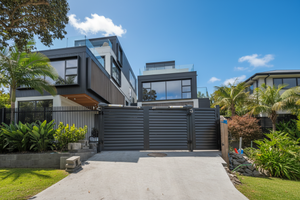 Custom Aluminium Fencing NZ | Premium Privacy Screens by Homelovers
