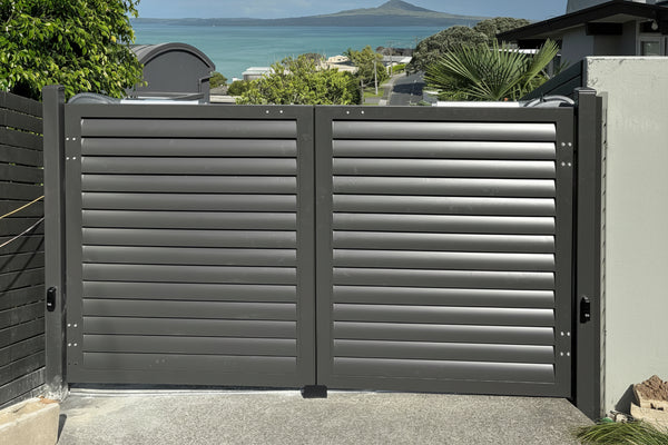 Custom Aluminium Fencing NZ | Premium Privacy Screens by Homelovers