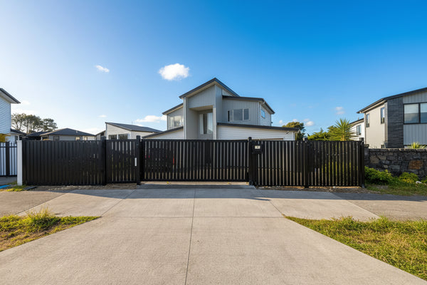 Custom Aluminium Fencing NZ | Premium Privacy Screens by Homelovers