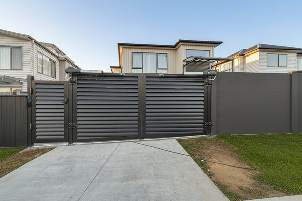 Custom Aluminium Fencing NZ | Premium Privacy Screens by Homelovers