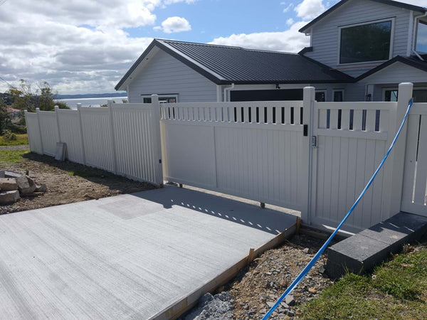 Custom Aluminium Fencing NZ | Premium Privacy Screens by Homelovers