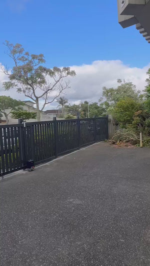 Custom Aluminium Fencing NZ | Premium Privacy Screens by Homelovers